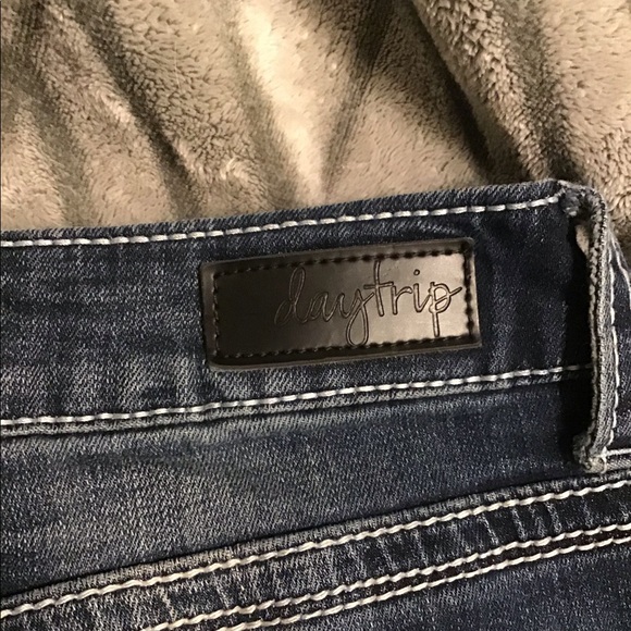 Women’s DayTrip Virgo Bootcut Jeans Dark Wash - Picture 13 of 13